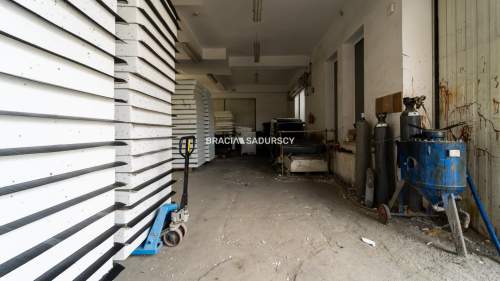 Budynek pod siedzibę firmy obrzeża Krakowa