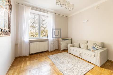 Muranów Kamienica Po remoncie Winda