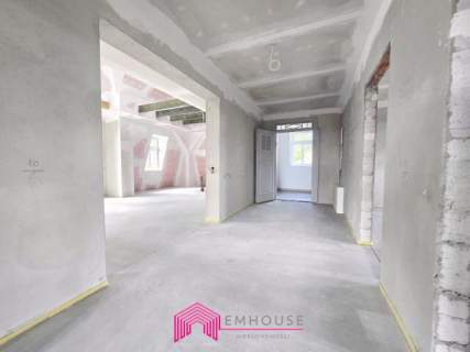 Wyjątkowy apartament z antresolą w zabytkowej willi