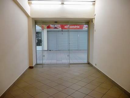 Dobrze zabezpieczony lokal usługowy / magazynowy