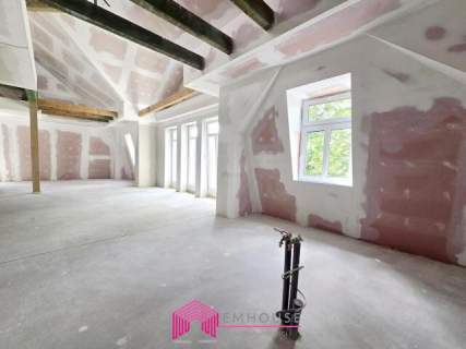 Wyjątkowy apartament z antresolą w zabytkowej willi