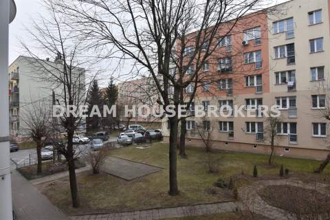Mieszkanie w dobrej lokalizacji, 48m2 z balkonem 