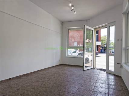 Pawilon handlowy w centrum Niebuszewa