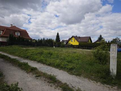 Działka z pozwoleniem na budowę bud. usługowego.