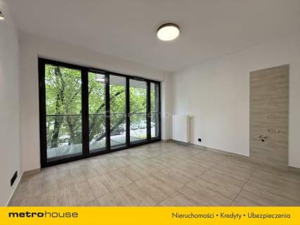 Nowoczesny lokal usługowy po remoncie -nowe Stegny