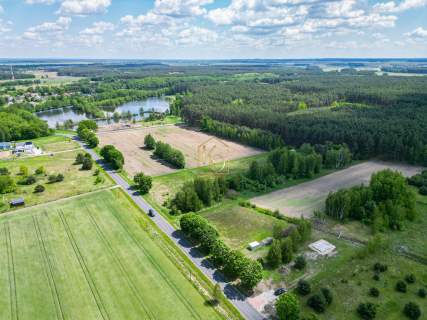Działka 9800 m   550 m od Jeziora Sławskiego