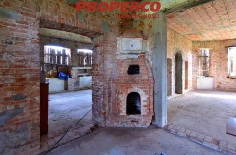 Zabytkowy zespół parkowo-dworski 650m2, Waśniów