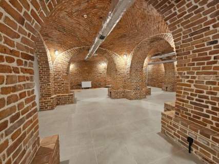 Lokal Księcia Witolda 265 m2 Zabytkowy Spichlerz
