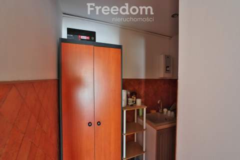 Lokal biurowy w centrum Wlenia