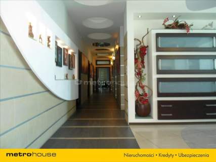 Nieruchomość komercyjna do wynajęcia, 253,41 m2, Łódź