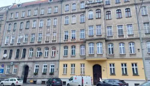 Kamienica 120 m2 4 pokoje 1. piętro balkon