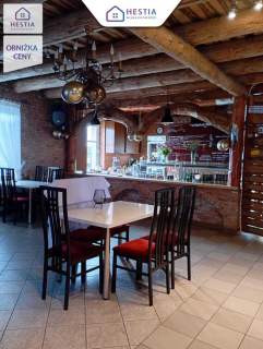 Pensjonat, restauracja i dom dwurodzinny w jednym.
