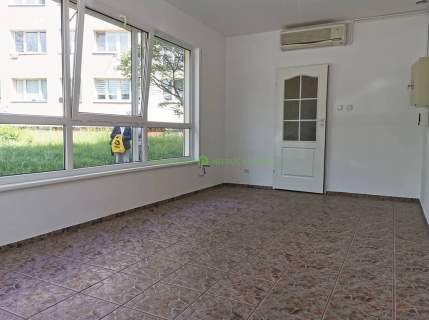 Pawilon handlowy w centrum Niebuszewa
