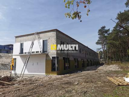 Dom szeregowy w pierw.linii brzegowej pod lasem 