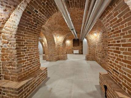 Lokal Księcia Witolda 265 m2 Zabytkowy Spichlerz