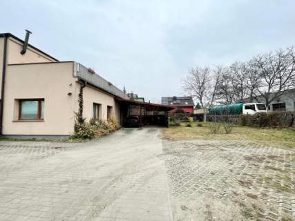 Dom wolnostojący z częścią mieszkalną i pod d.Gosp