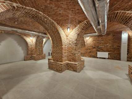 Lokal Księcia Witolda 265 m2 Zabytkowy Spichlerz