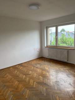 Dom dla pracowników Muchobór 10 pokoi