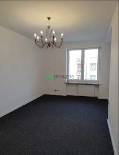 Przestronne 2 pokoje po remoncie w centrum
