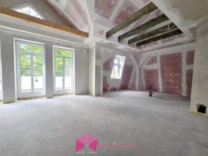 Wyjątkowy apartament z antresolą w zabytkowej willi