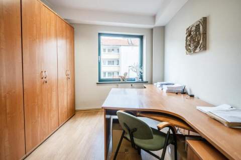 Lokal biurowy 2miejsca postojowe Św.Mikołaja 113m2