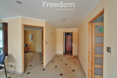 Lokal biurowy w centrum Wlenia
