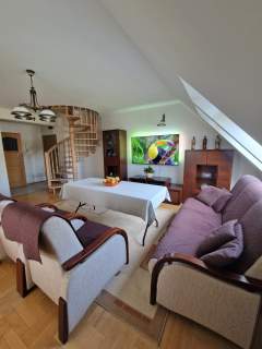 Bezpośrednio ODNOWIONE, DWUPOZIOMOWE 73,1m2 3 pokoje