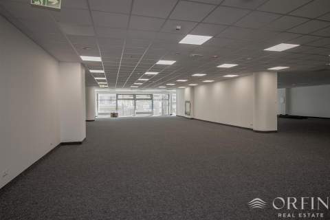 Lokal biurowy do wynajęcia-Gdynia Śródmieście 900m