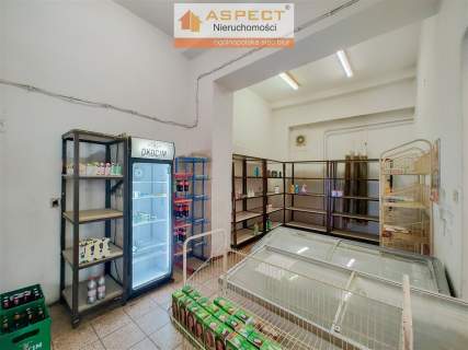 100 m2 lokal na osiedlu z dużymi witrynami