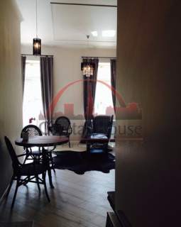 Luksusowy apartament przy Hożej