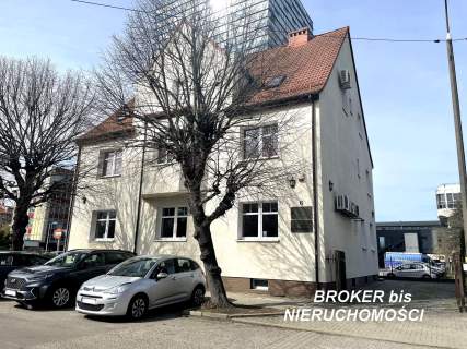 WOLNOSTOJĄCY BUDYNEK NA DZIAŁALNOŚĆ BIUROWĄ