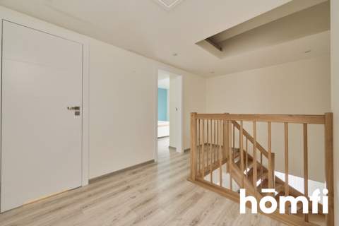 Dwupoziomowe mieszkanie, 5 pokoi, 120m2, ul Główna