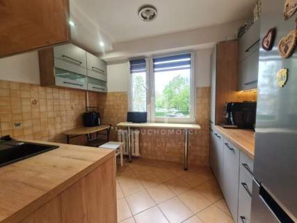 MIESZKANIE NA I PIĘTRZE, 3 POKOJE, WIEŻOWCE, JASŁO, UL. BA