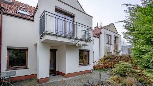 Wola Justowska - 208 m2 GARAŻ na DWA AUTA i ogród