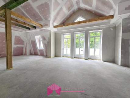 Wyjątkowy apartament z antresolą w zabytkowej willi