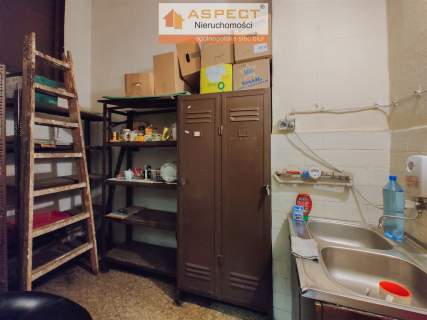 100 m2 lokal na osiedlu z dużymi witrynami