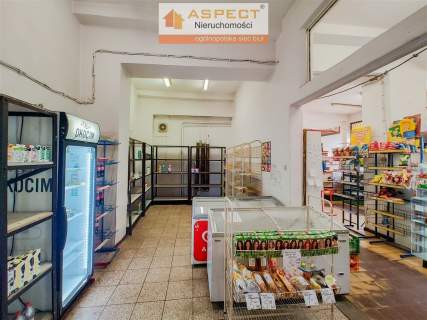 100 m2 lokal na osiedlu z dużymi witrynami