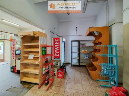 100 m2 lokal na osiedlu z dużymi witrynami
