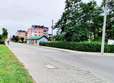 Lokal handlowo usługowy w Górze 126m2