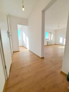 2-3 Pok-53M2-ŚWIEŻO PO REMONCIE-CO.MIEJSKIE-BALKON