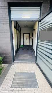 Przestronny lokal biurowy, klimatyzacja, parking