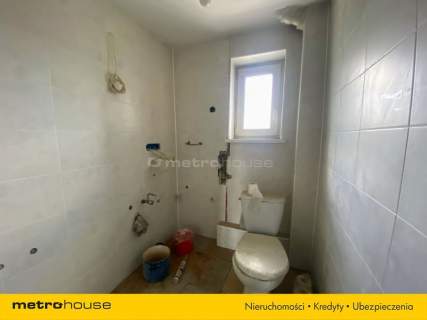 42 m , parking, po termomodernizacji 