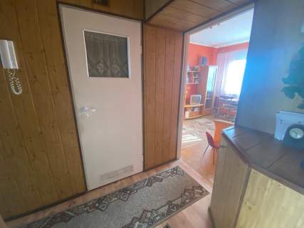 3 pokoje, 62.50m2, balkon, winda, do remontu, Os.Dobrzec