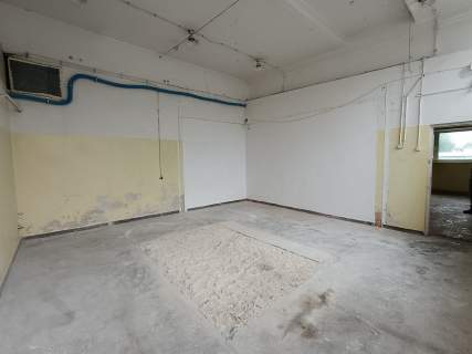 Hala około 120 m2, Pod Telegrafem