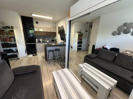 Mieszkanie o pow. 32.60m2, parter, umeblowane, Os. Dobrzec