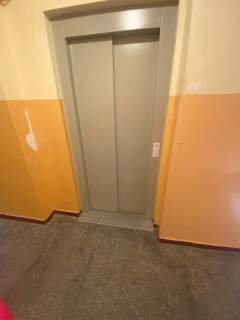 3 pokoje, 62.50m2, balkon, winda, do remontu, Os.Dobrzec