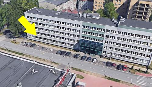 Parter, obok parkingu. WYPOSAŻONE. Media w cenie 