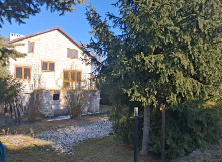 Przestronny dom w Wińsku   Spokojna okolica