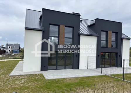 Nowy dom w nadmorskiej okolicy Mosty-Rewa