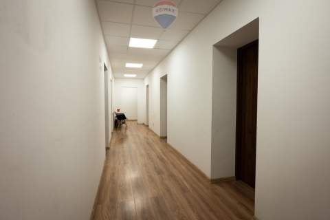 Lokal z widokiem na miasto